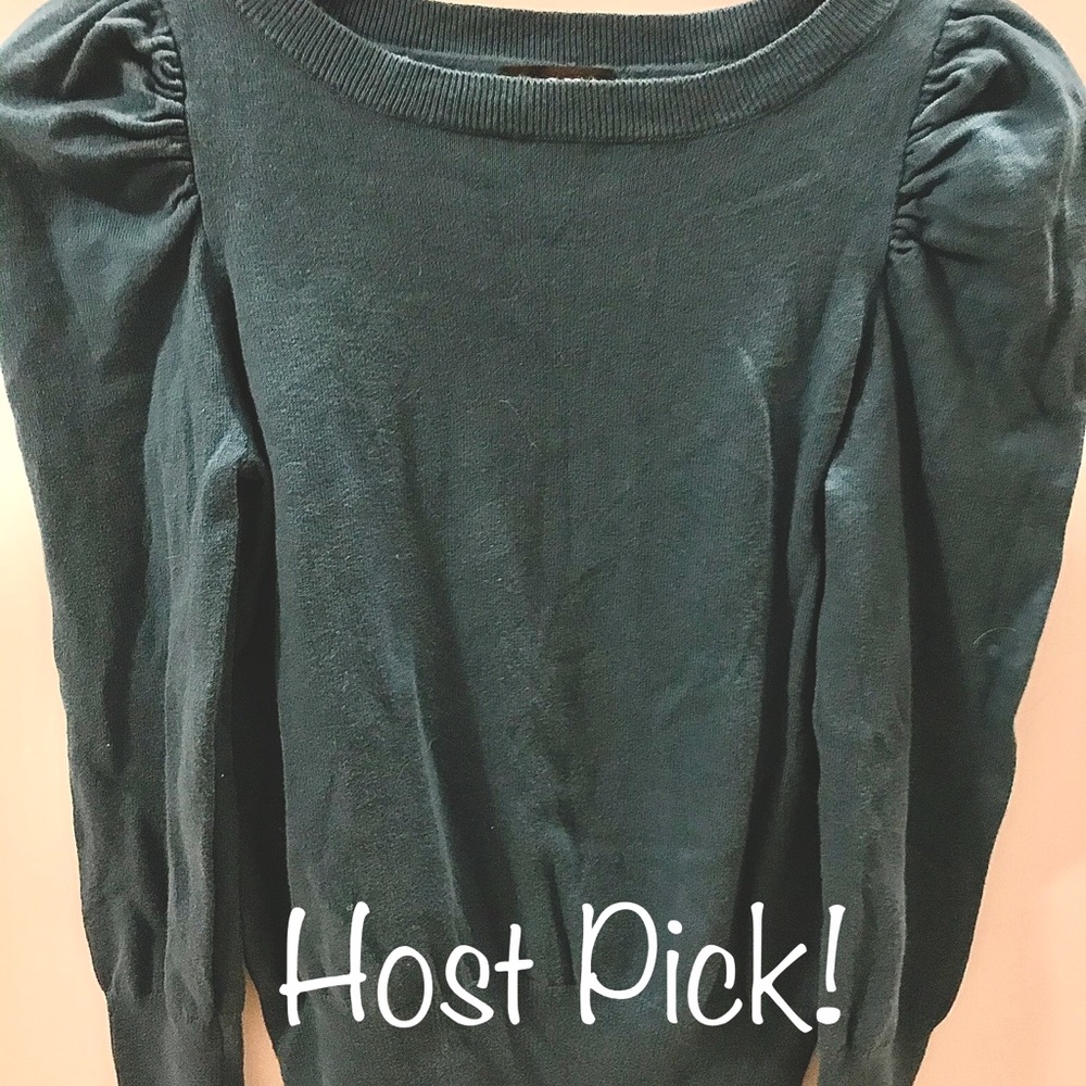 ⭐️3/$15⭐️ A New Approach a.n.a Ruffle Sweater